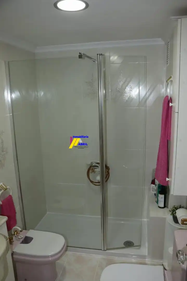 Bany de Pis en venda en Catarroja amb Aire condicionat, Terrassa i Balcó