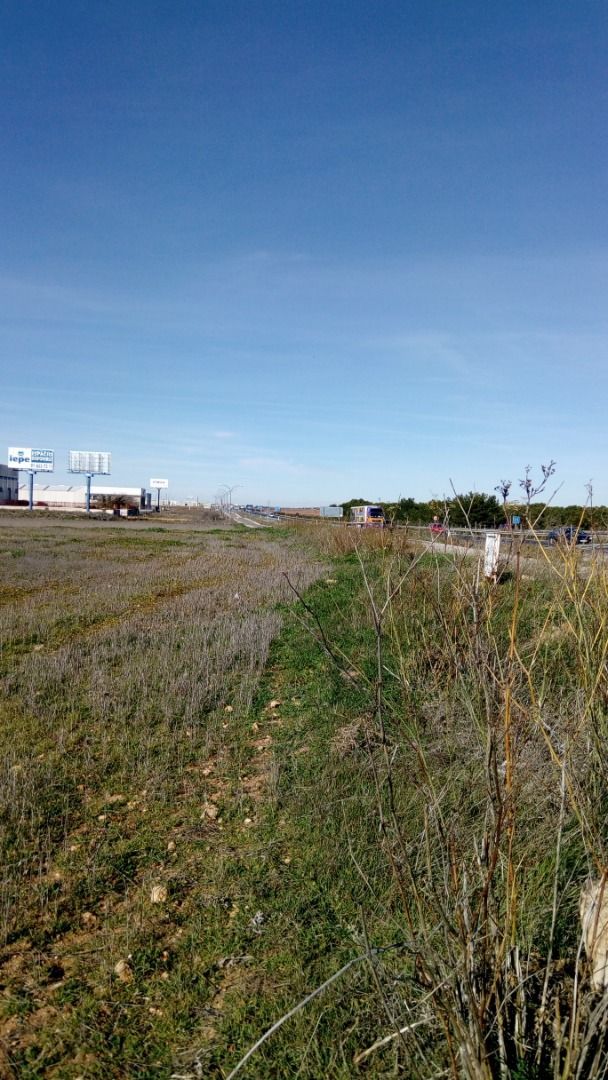Industrial land for sale in La Gineta