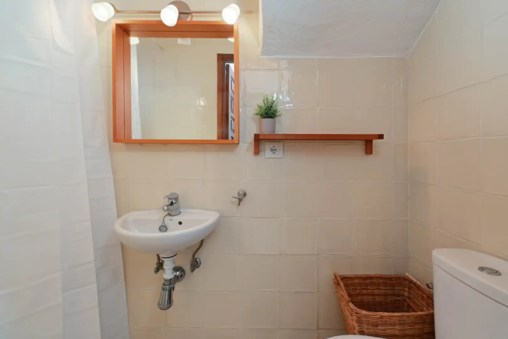 Baño de Finca rústica de alquiler en Moraira con Aire acondicionado, Calefacción y Terraza