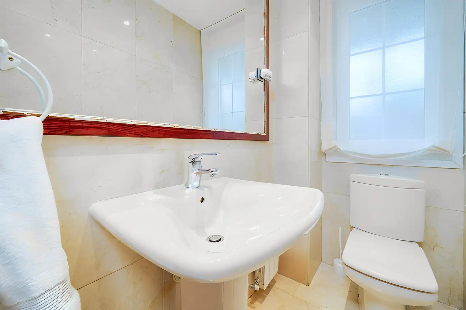 Baño de Casa o chalet de alquiler en Pozuelo de Alarcón con Calefacción, Jardín privado y Terraza
