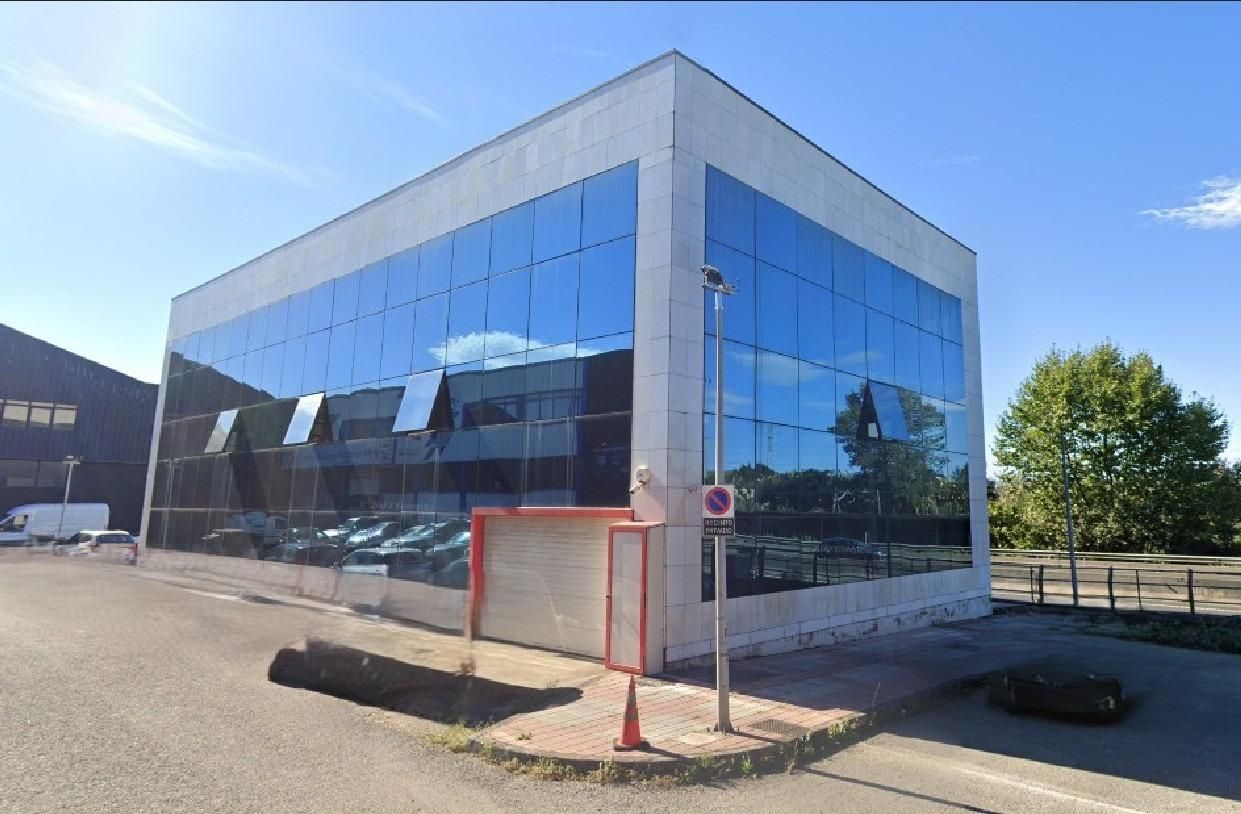 Exterior view of Office to rent in Camargo  with Air Conditioner and Terrace