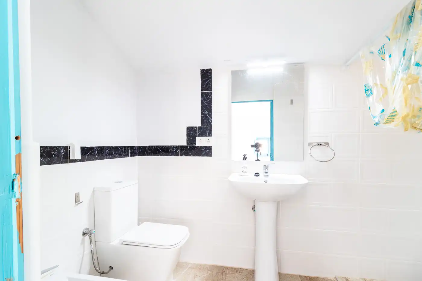 Badezimmer von Country house zum Verkauf in Plan mit Terrasse