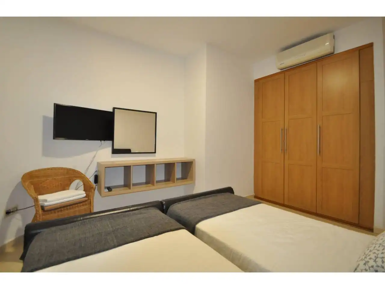 Bedroom of Houses for sale in Lloret de Mar  with Private garden, Swimming Pool and Furnished