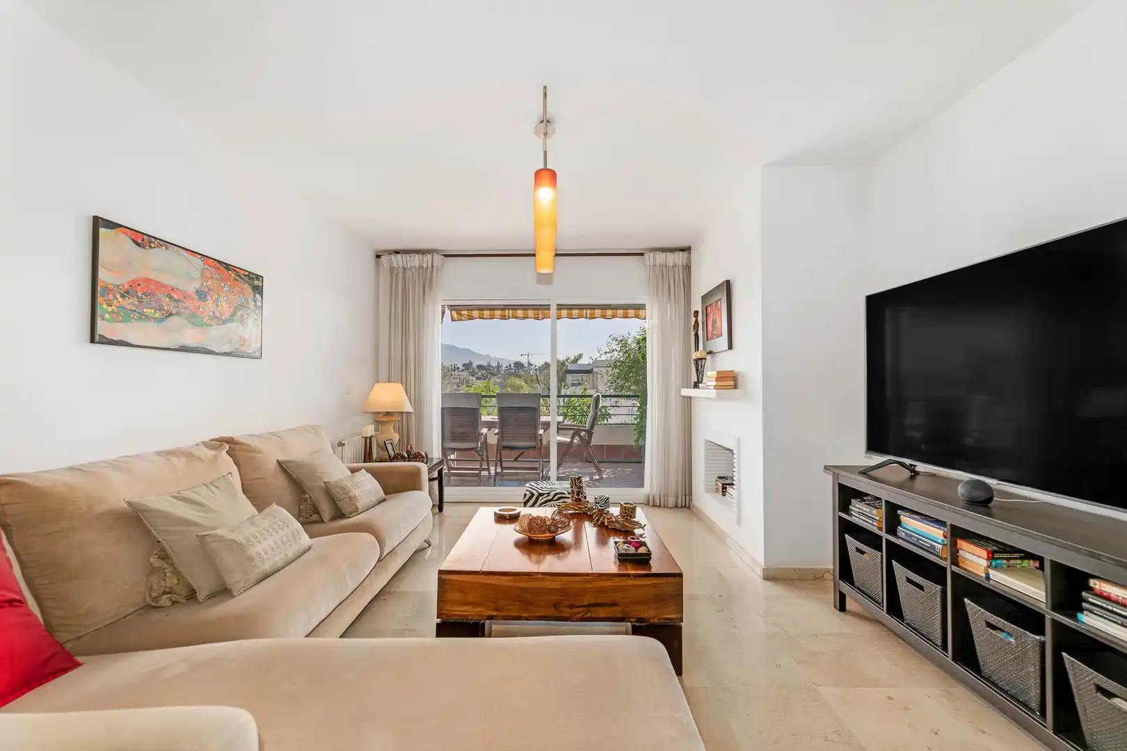 Sala de estar de Ático en venta en Marbella con Aire acondicionado, Calefacción y Terraza