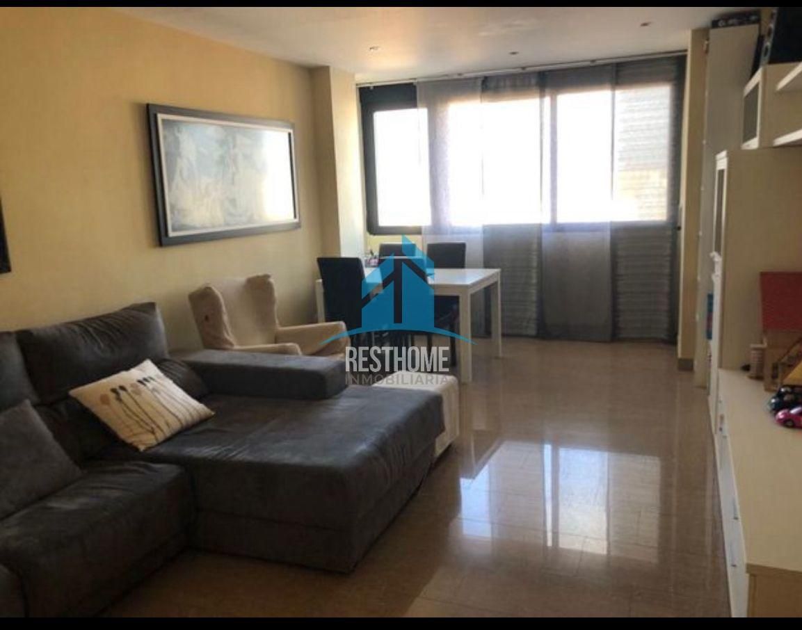 Wohnzimmer von Wohnung zum Verkauf in Fortaleny mit Klimaanlage, Terrasse und Möbliert