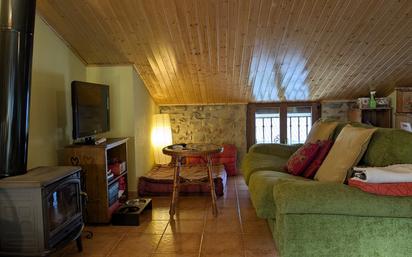 Living room of Flat for sale in Ezcaray  with Heating, Storage room and Furnished