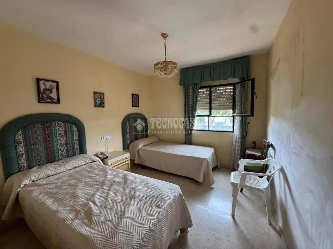 Bedroom of Flat for sale in Osuna  with Air Conditioner and Balcony