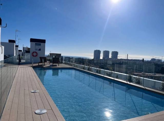 Piso en Alquiler en Avenida de los Guindos, 29 en Los Guindos - Parque Mediterráneo - Santa Paula