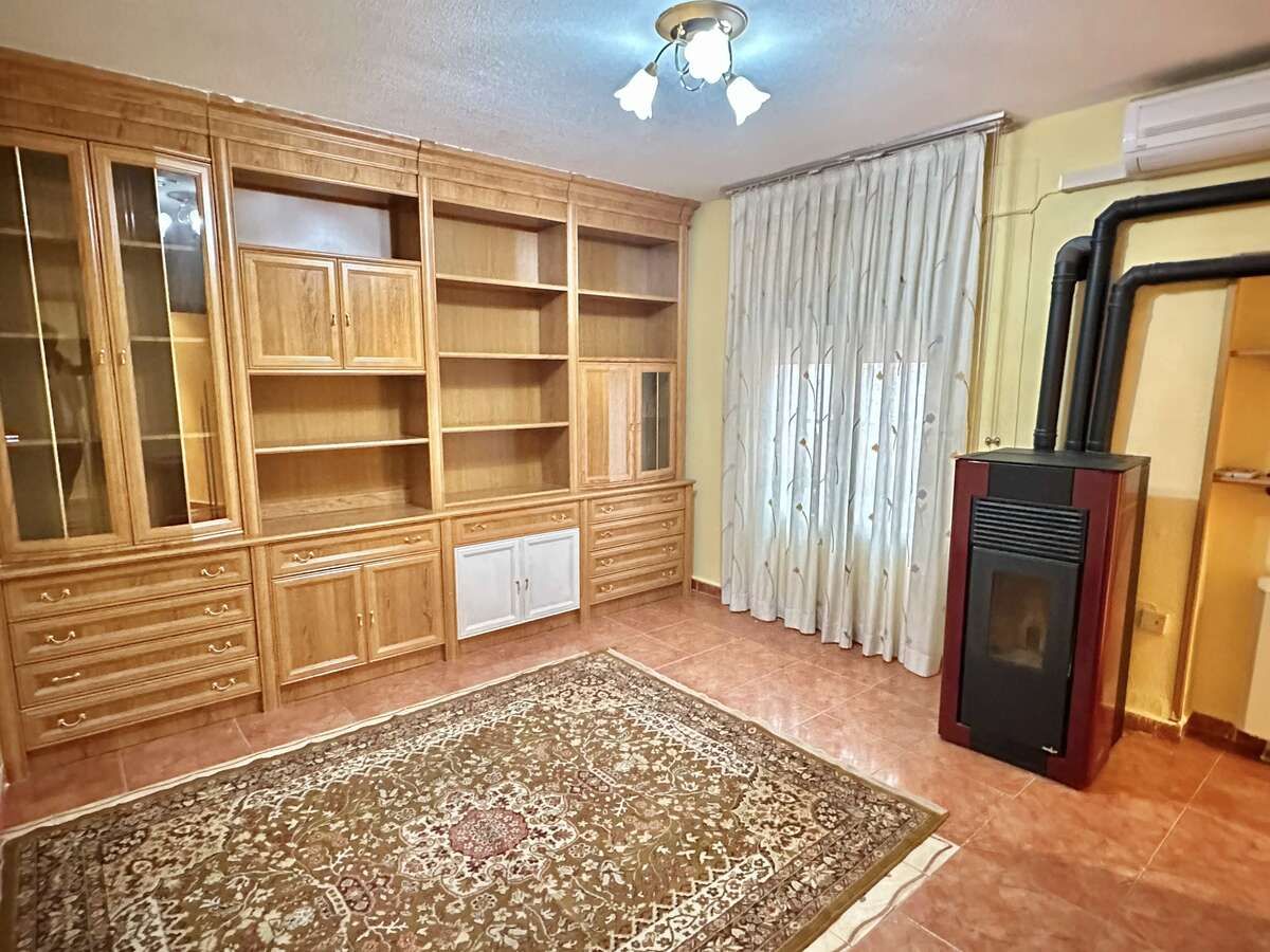 Flat to rent in Nuestra Señora de las Mercedes, Villayuventus - Renfe