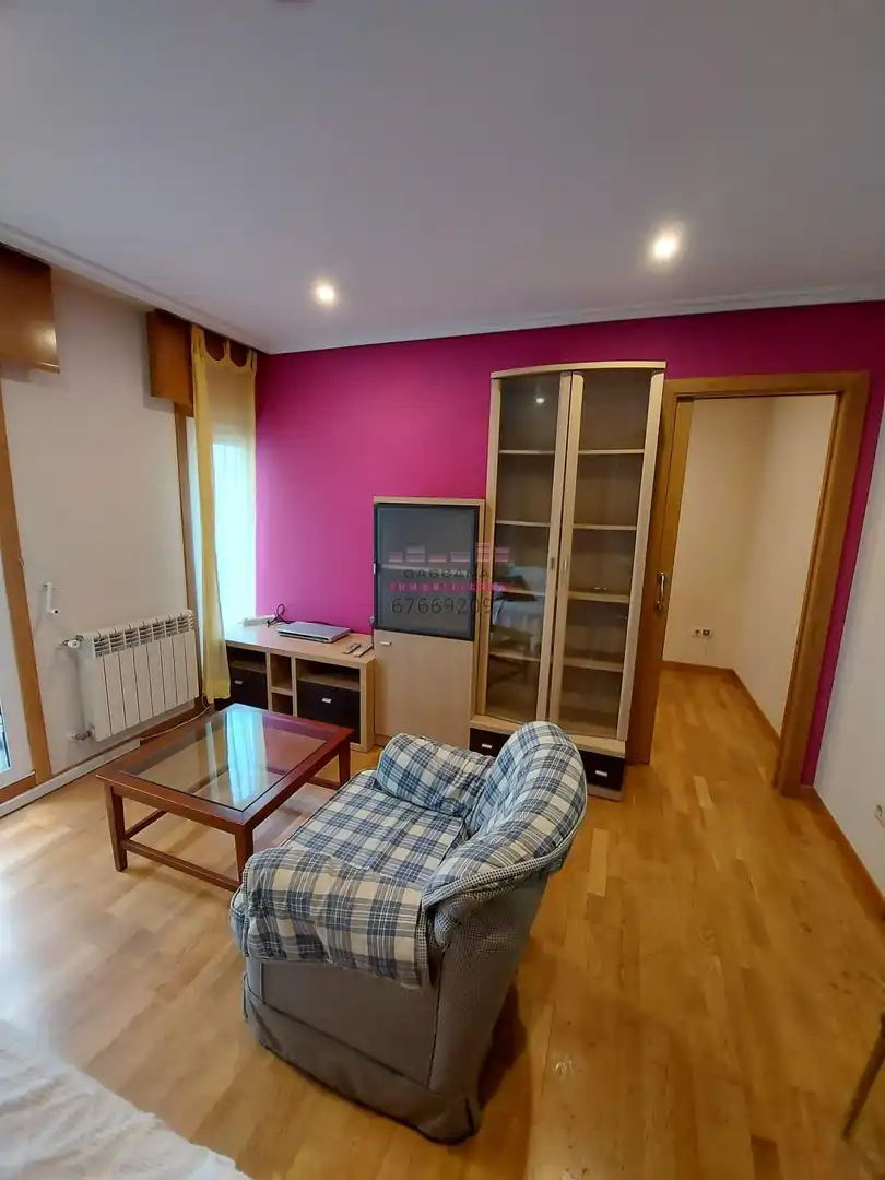 Flat for rent in Rúa de Urzáiz, Centro - Areal