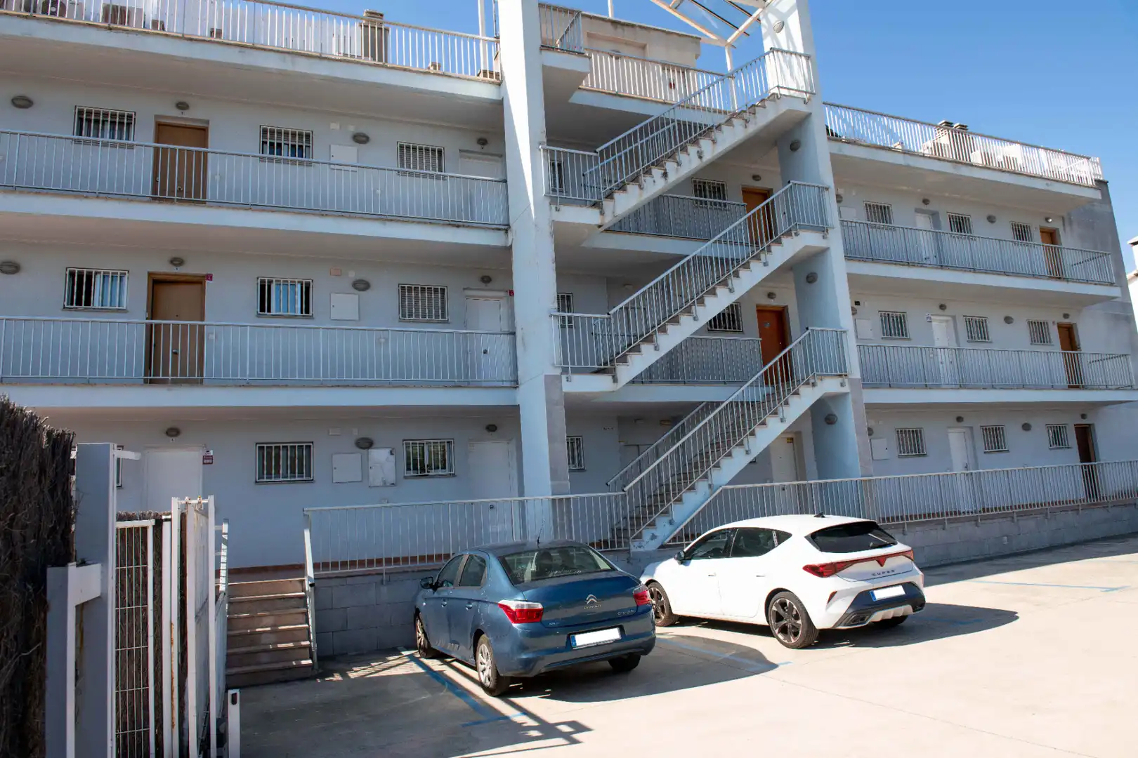 Vista exterior de Pis en venda en Roda de Berà amb Aire condicionat, Balcó i Piscina comunitària