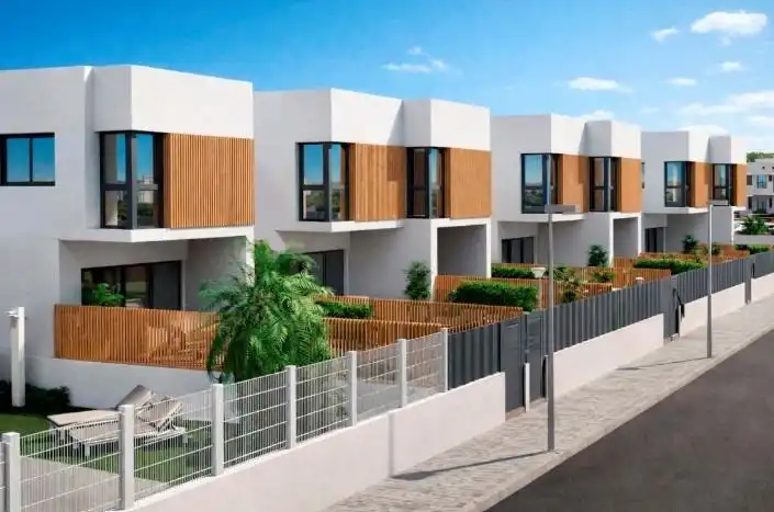 Vista exterior de Casa adosada en venda en Moncofa amb Calefacció, Jardí privat i Parquet