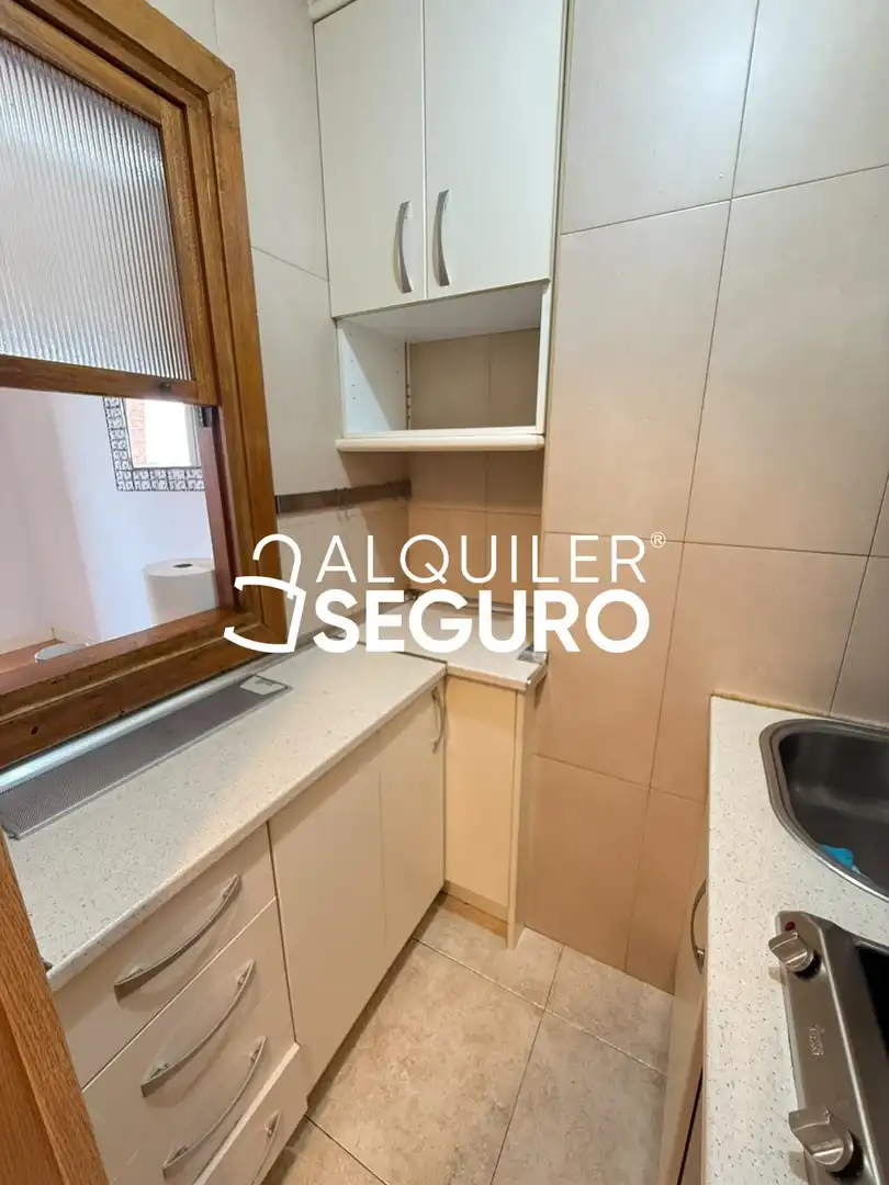 Cocina de Piso de alquiler en Madrid con Aire acondicionado, Calefacción y Terraza