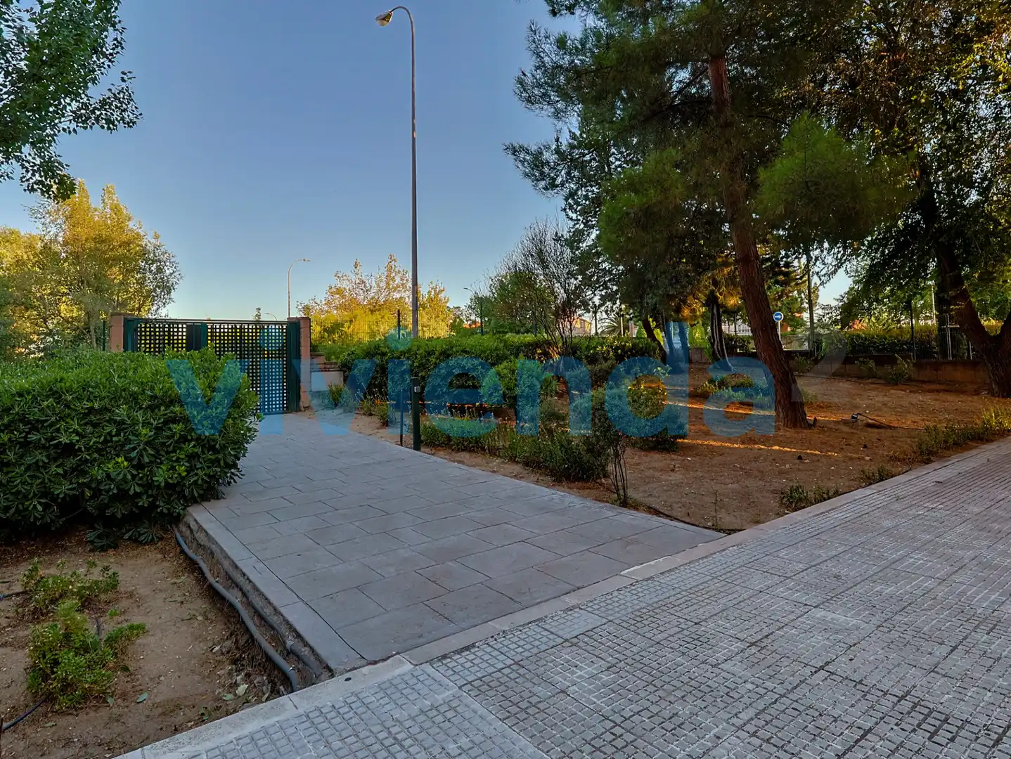 Parking de Piso en venta en Madrid con Calefacción y Balcón