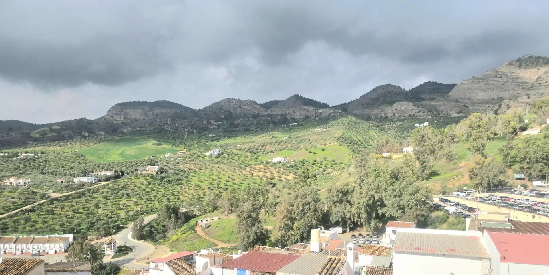 Vista exterior de Casa adosada en venda en Álora amb Aire condicionat, Jardí privat i Terrassa