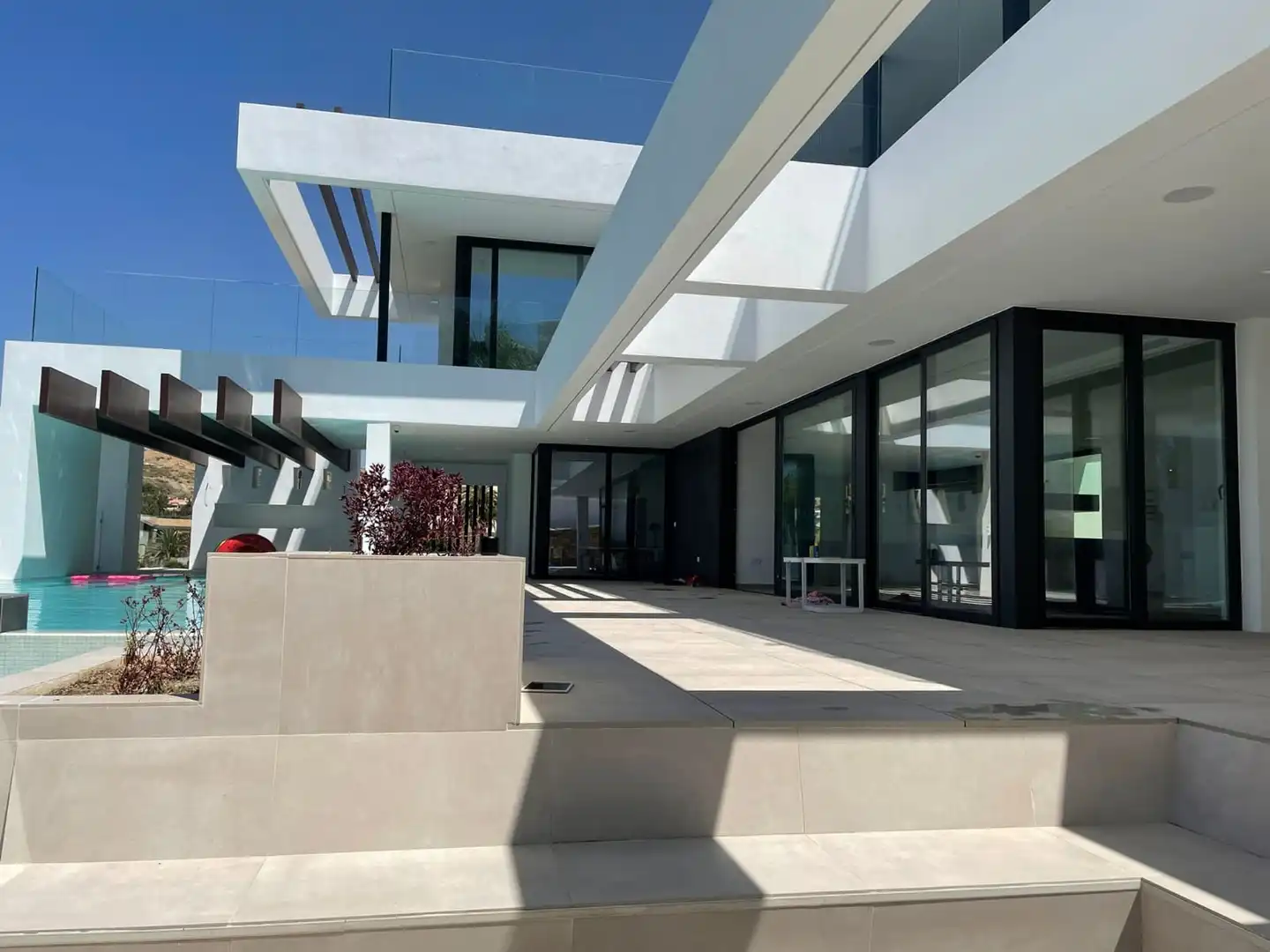 Vista exterior de Casa o chalet de alquiler en Benahavís con Aire acondicionado, Calefacción y Jardín privado