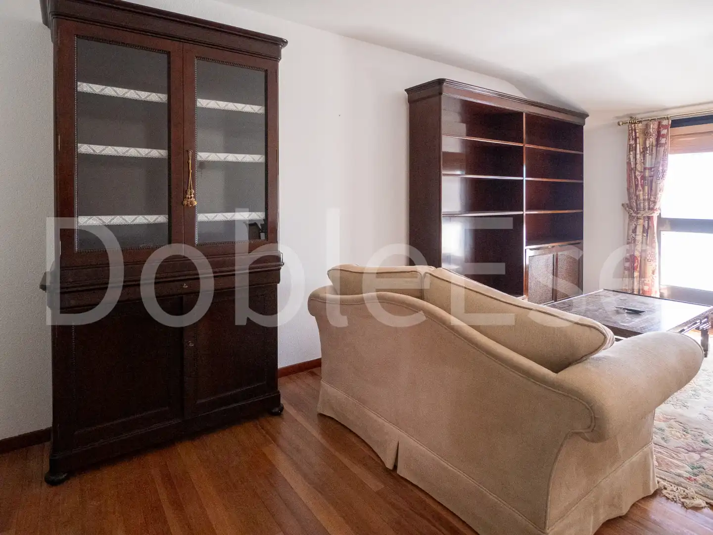 Sala de estar de Ático de alquiler en Gijón  con Calefacción, Jardín privado y Parquet
