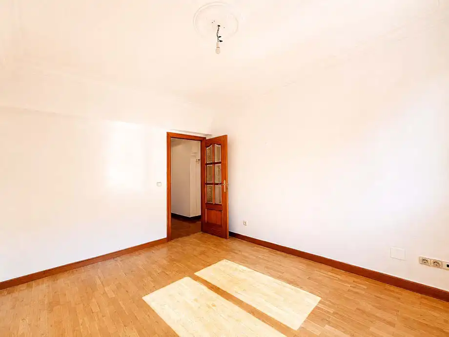Habitación de Piso en venta en Vitoria - Gasteiz con Calefacción, Parquet y Terraza