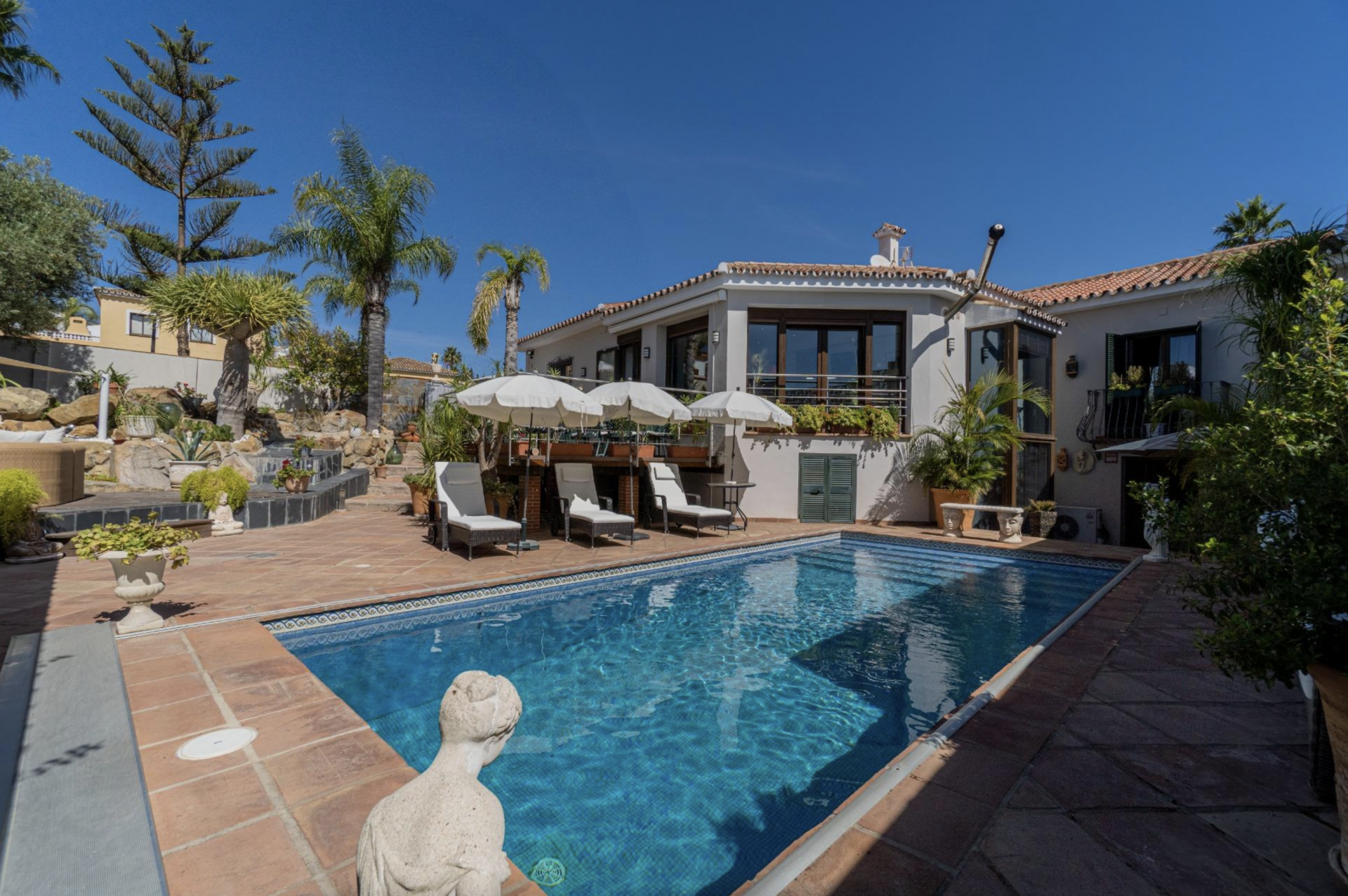 Exterior view of House or chalet for sale in Sotogrande  with Air Conditioner, Heating and Private garden