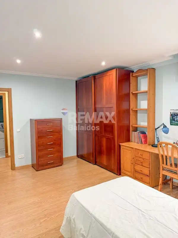 Habitación de Piso en venta en Vilagarcía de Arousa con Calefacción, Parquet y Terraza