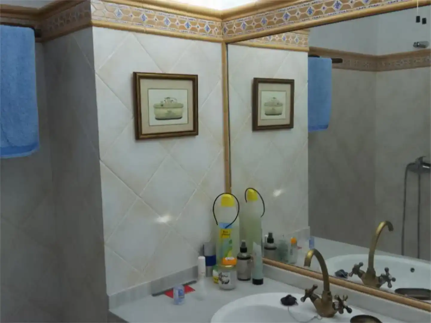 Baño de Casa adosada en venta en Guadalcanal, Sevilla