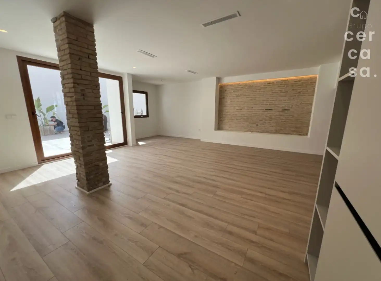 Houses for sale in Valencia  with Air Conditioner and Terrace