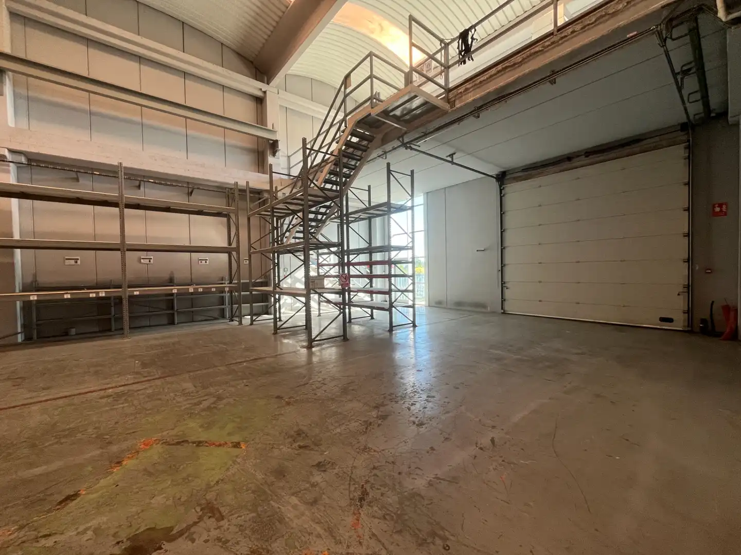 Nave industrial en venta en Salt con Calefacción y Alarma
