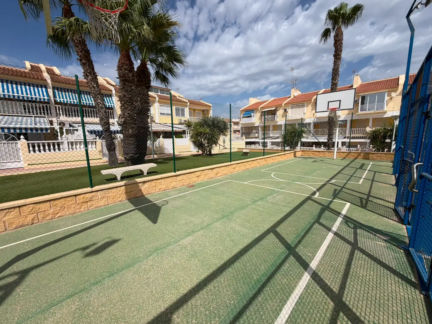 Exterior view of Flat for sale in Torrevieja  with Air Conditioner, Balcony and Community pool