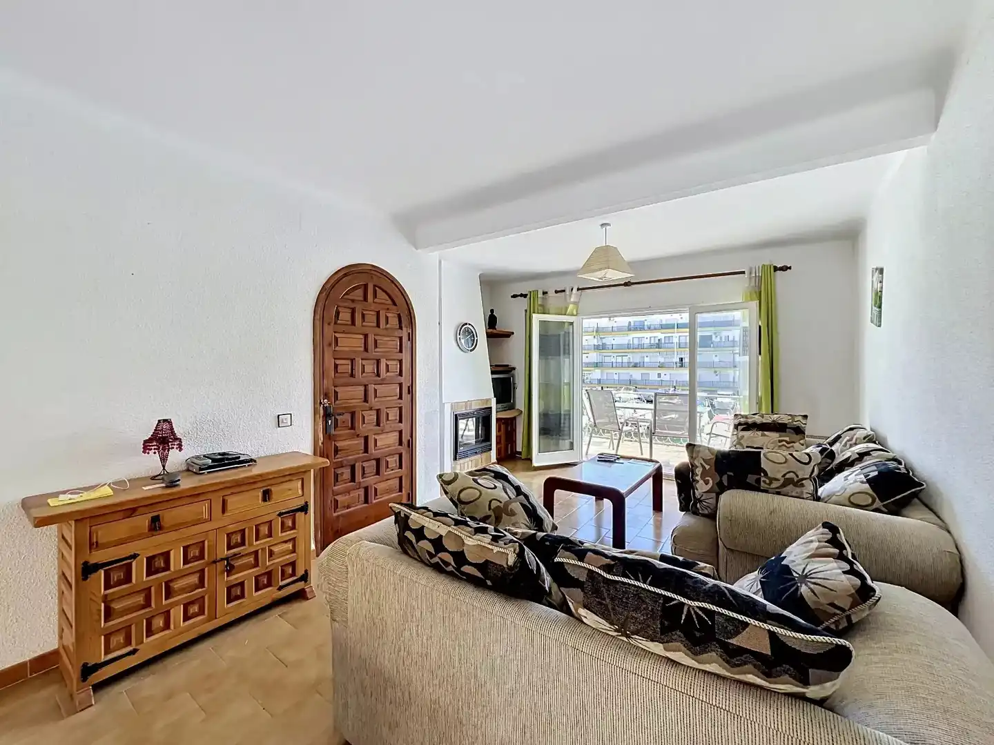 Sala d'estar de Casa o xalet en venda en Empuriabrava amb Aire condicionat