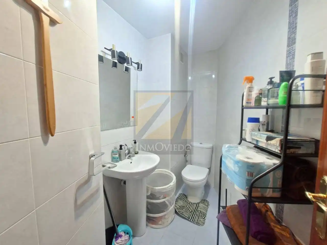Bathroom of Flat for sale in Gijón   with Heating, Storage room and Furnished