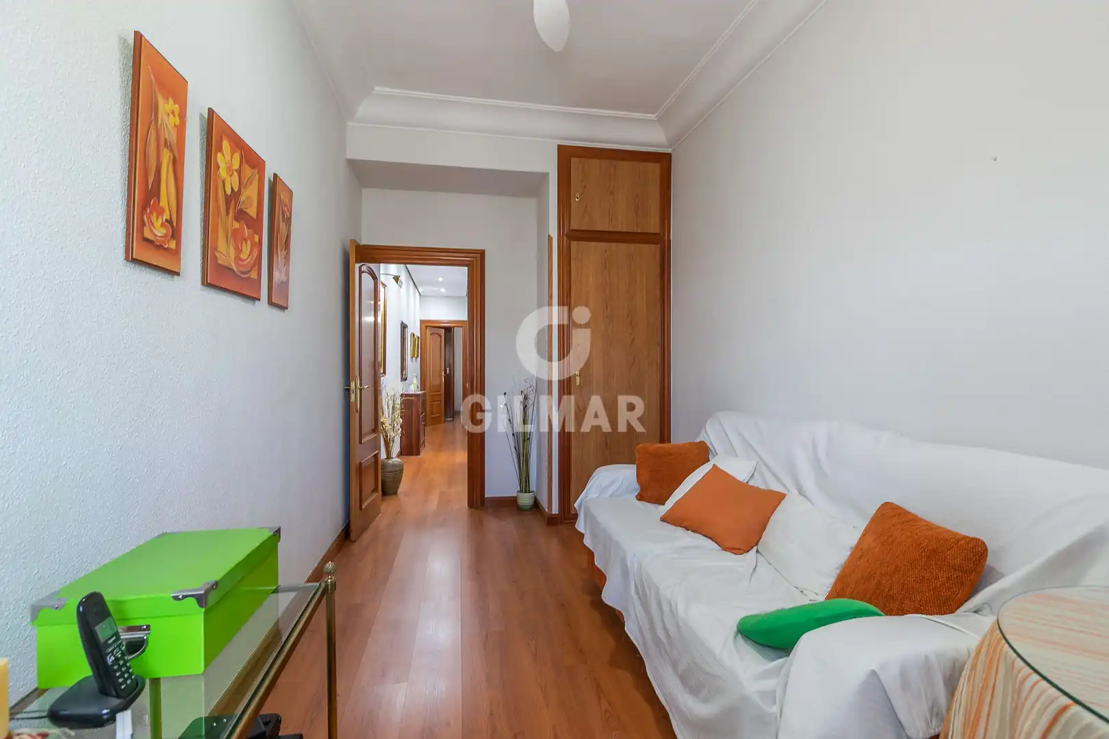 Piso en venta en Madrid con Calefacción y Balcón