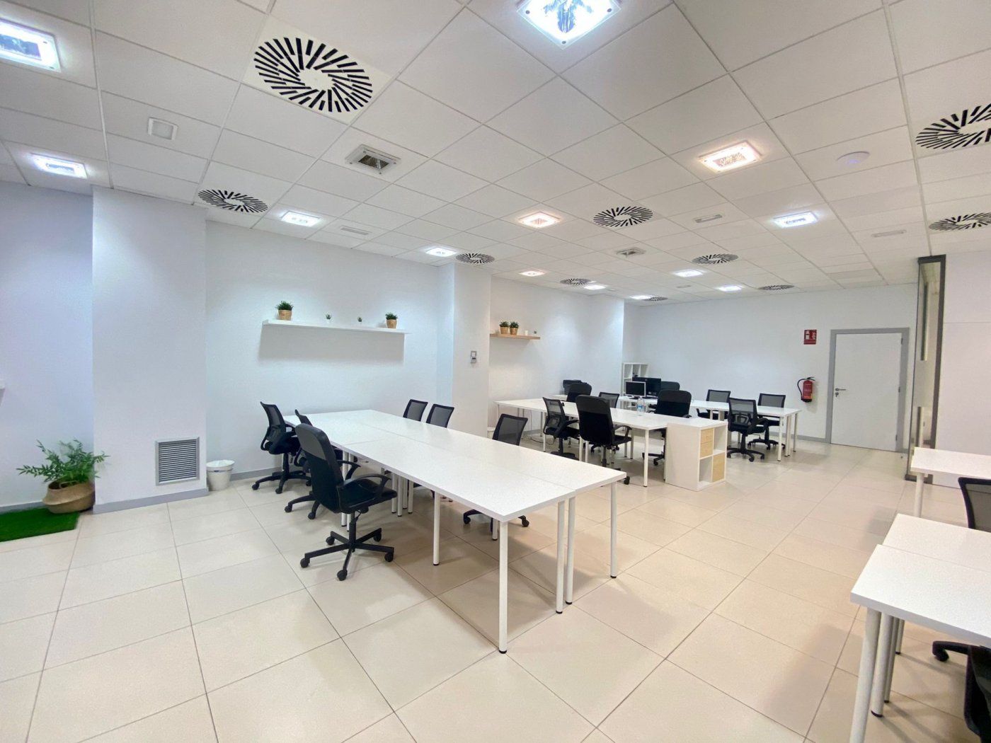Office to rent in Museros  with Air Conditioner