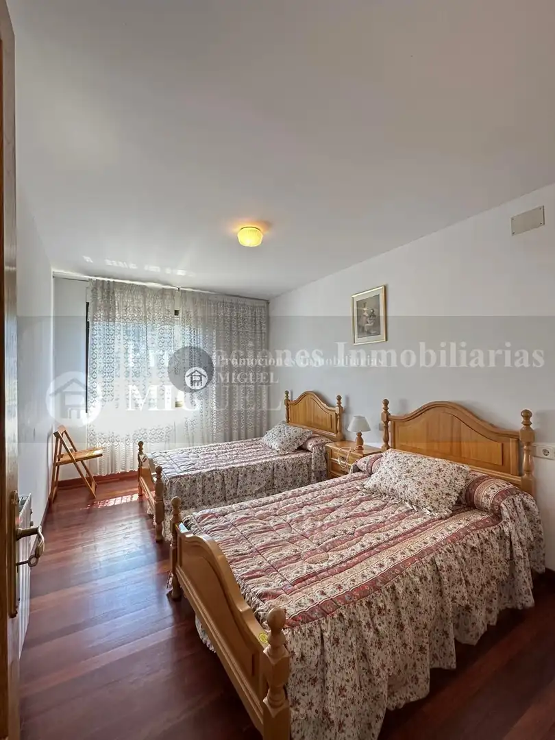 Dormitori de Casa o xalet en venda en Verín