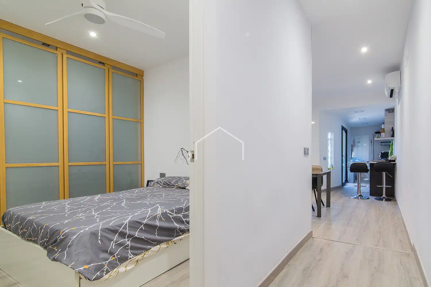 Bedroom of Flat for sale in Badalona  with Heating, Parquet flooring and Furnished