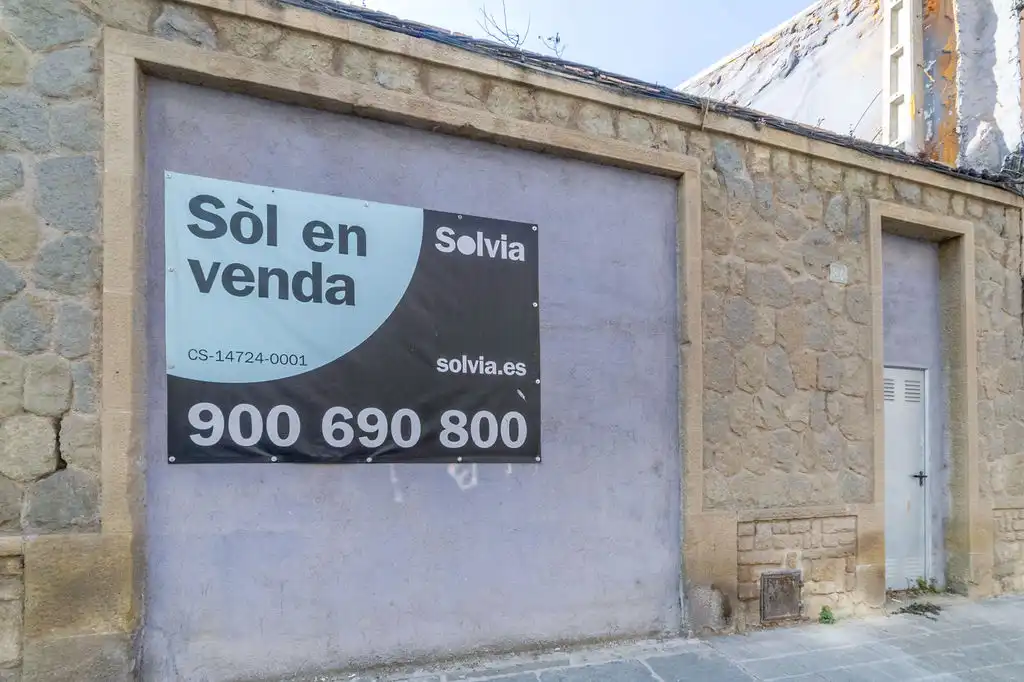 Exterior view of Office for sale in Manlleu