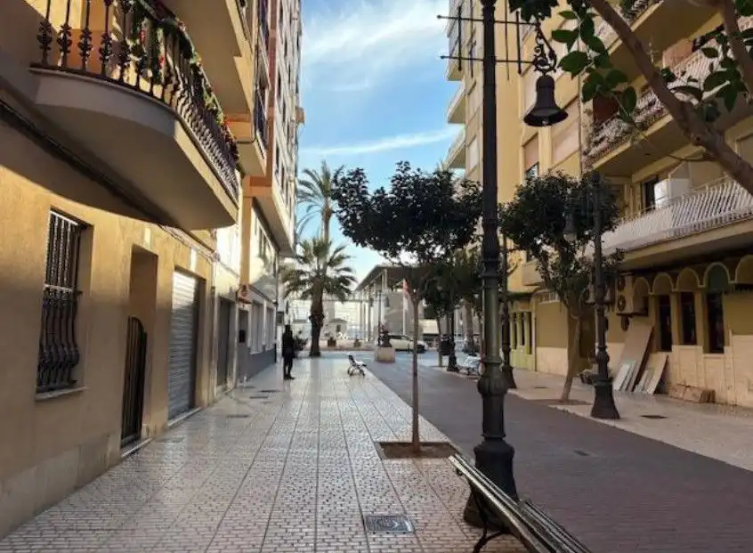 Vista exterior de Piso en venta en Castellón de la Plana / Castelló de la Plana con Terraza