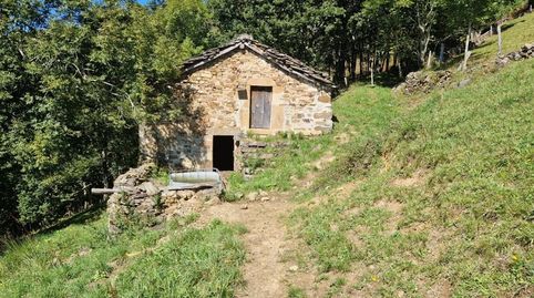 Foto 2 de Finca rústica en venta en La Gurueba, Vega de Pas, Cantabria