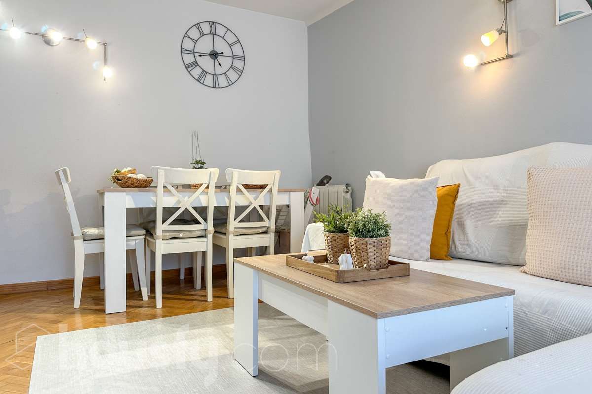 Sala d'estar de Pis en venda en  Madrid Capital amb Aire condicionat, Calefacció i Jardí privat