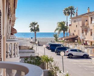 Vista exterior de Casa o xalet en venda en Santa Pola amb Aire condicionat, Jardí privat i Parquet