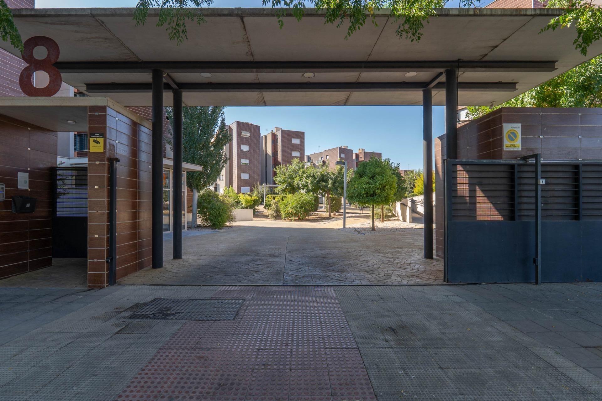 Exterior view of Garage for sale in Alhendín