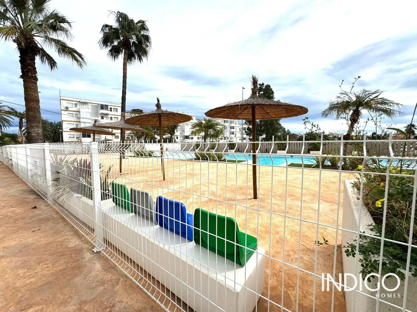 Swimming pool of Flat for sale in Dénia  with Air Conditioner, Heating and Terrace