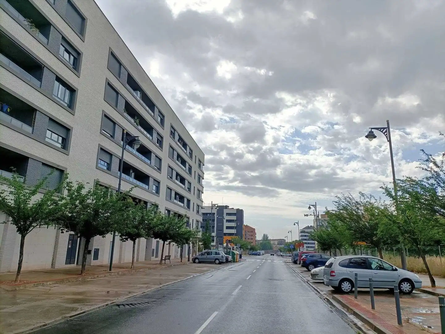 Vista exterior de Pis en venda en  Logroño
