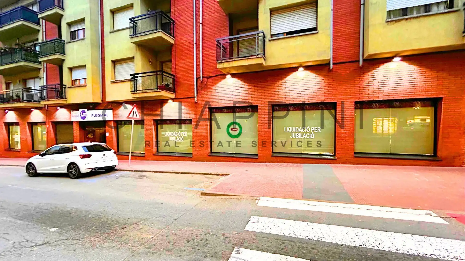 Local comercial en venda a Manlleu, imagen 2