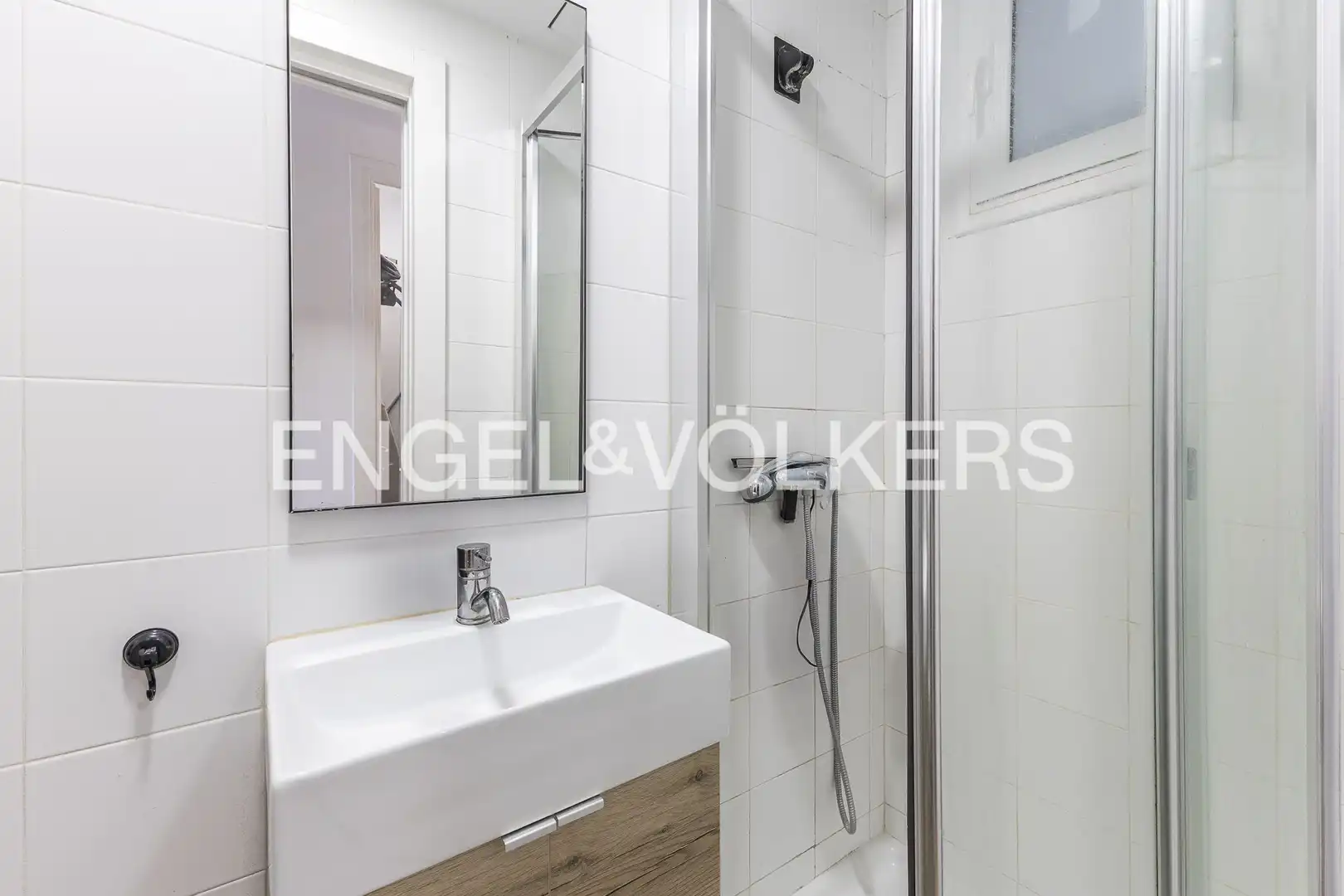 Baño de Piso en venta en Barcelona con Calefacción, Parquet y Balcón