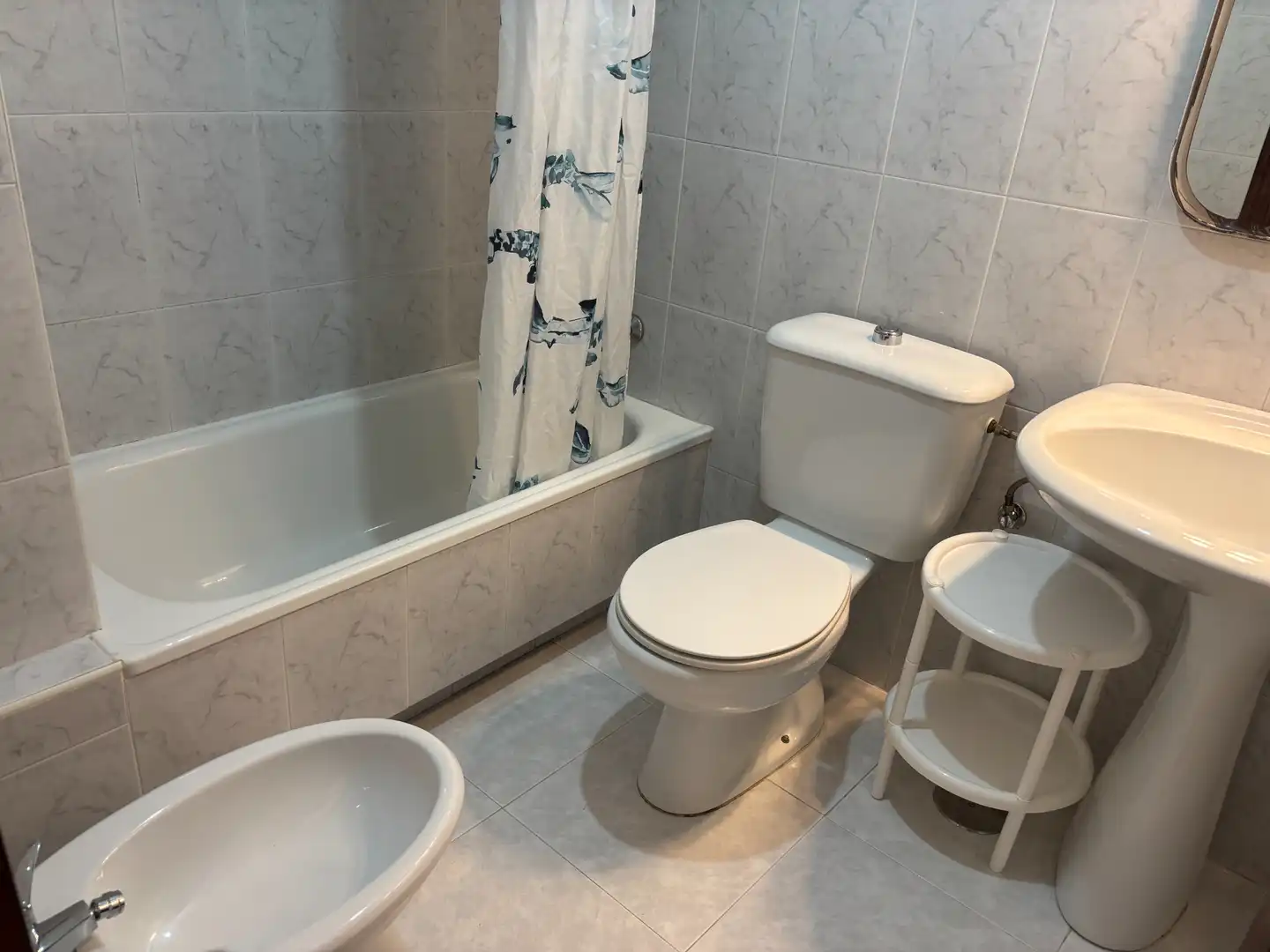 Baño de Piso de alquiler en Culleredo con Calefacción, Parquet y Trastero