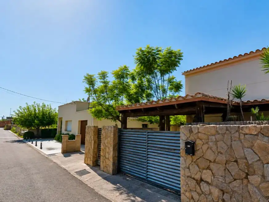 Terreno residencial en venta en Carrer Santa Marta 9, imagen 3