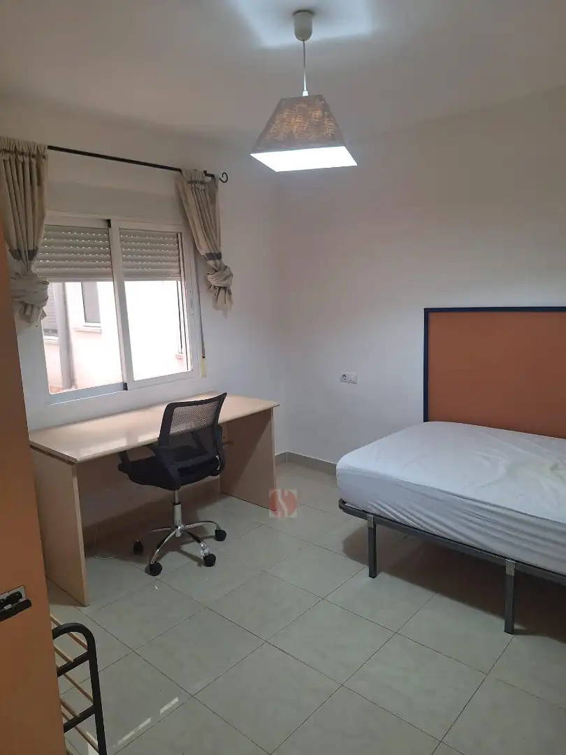 Bedroom of Flat for sale in Granada  with Heating and Furnished