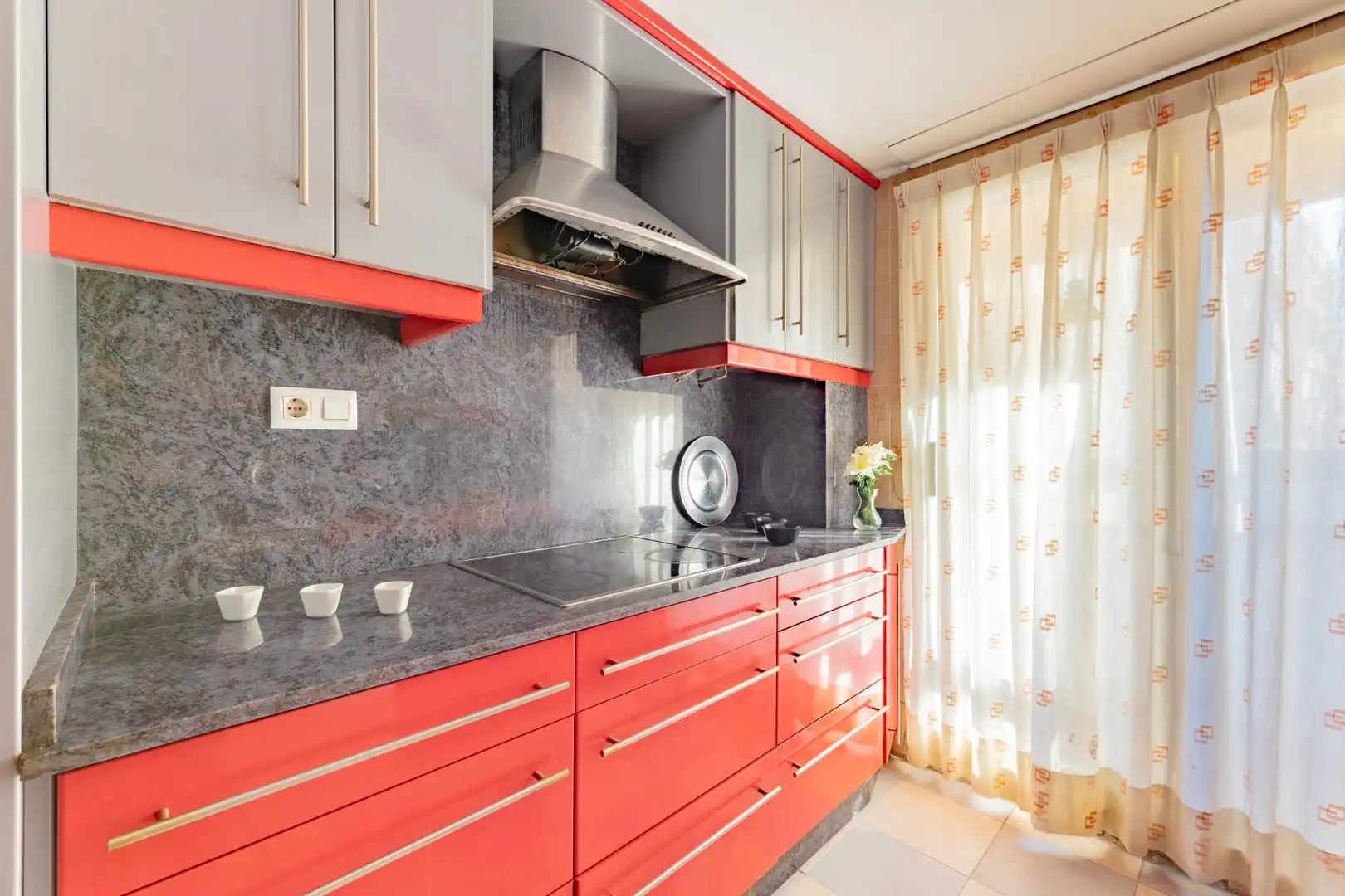 Cocina de Piso en venta en Valencia con Trastero, Balcón y Alarma