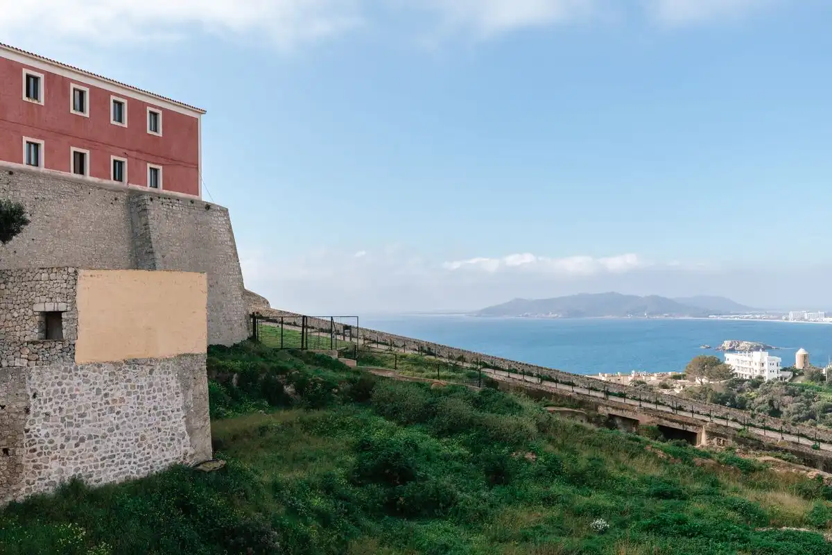 Vista exterior de Casa adosada en venda en Eivissa amb Aire condicionat, Calefacció i Traster