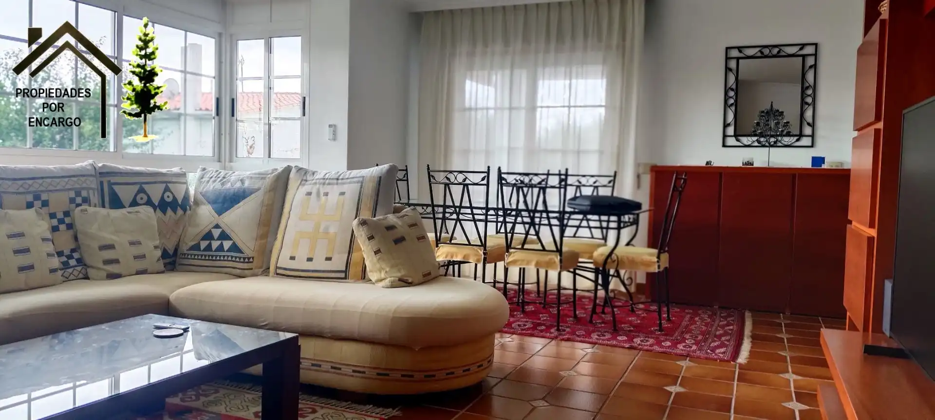 Sala d'estar de Casa o xalet en venda en Moaña amb Calefacció, Jardí privat i Terrassa